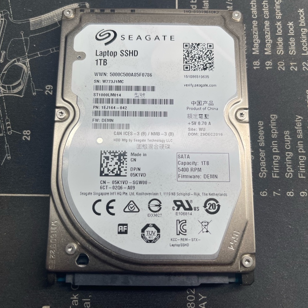 Seagate SSHD
1TB